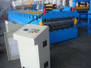 La double couche adaptée aux besoins du client de 380V 50Hz pour IBR &Corrugated le petit pain formant la machine