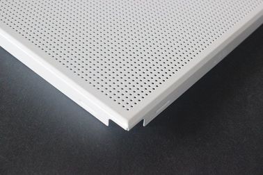 Survivez à l'aluminium acoustique résistant de tuiles de plafond/au blanc en acier galvanisé enduits