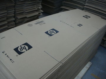 Machine à sous automatique de verrouillage pneumatique d'impression de carton de lubrification avec des pompes à engrenages