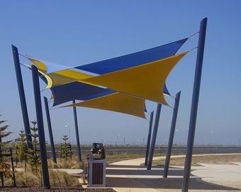 Le jardin imperméable d'ombre de voile de Sun de triangle de patio abrite des auvents