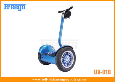 Le scooter de équilibrage d'individu électrique de 2 roues tiennent le transporteur personnel
