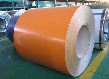 La couleur mentale de matériaux de construction a enduit le modèle d'imitation en bois de tôle d'acier