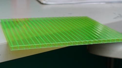 Feuille légère de cavité de polycarbonate de multiwall d'isolation thermique pour la lucarne